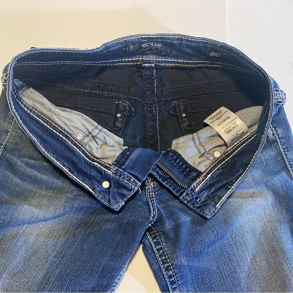 Silver Jeans Suki, boot cut,midrise, distressed 31” waist 27” inseam  8 1/2”rise - Picture 11 of 13